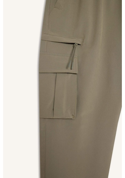 DeFactoFit Sporcu Jogger Eşofman Altı Slim Fit Dar Kesim Dokuma Kargo Cepli Standart Paça D3884AX24WNKH465