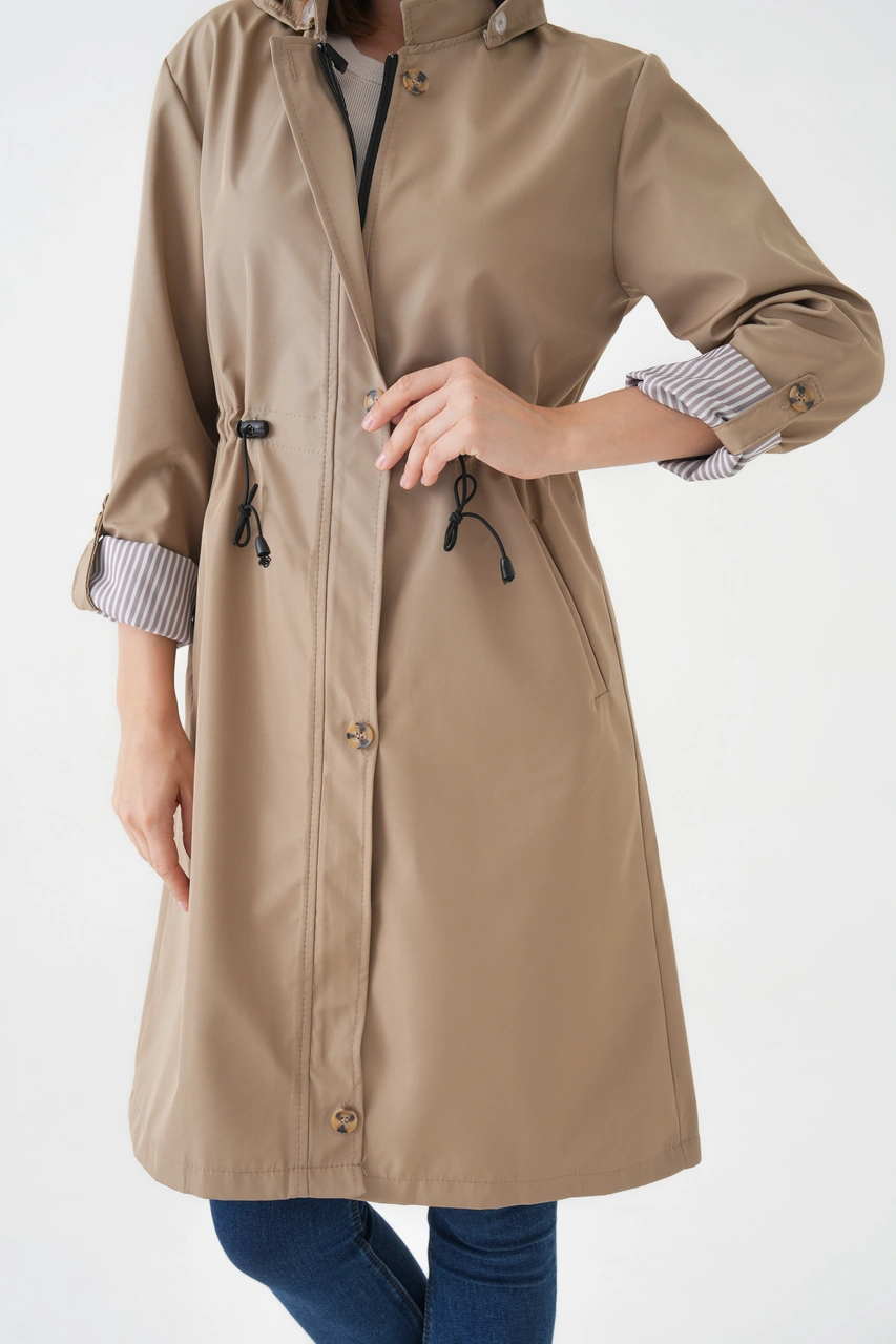 Ayşo Clothes Kadın Rüzgar Ve Su Geçirmez Bondit Kumaş Çıkarılabilir Düğmeli Kapüşon Beli Tünelli Mevsimlik Trençkot Bej Ayşo Clothes Kadın Rüzgar Ve Su Geçirmez Bondit Kumaş Çıkarılabilir Düğmeli Kapüşon Beli Tünelli Mevsimlik Trençkot Bej