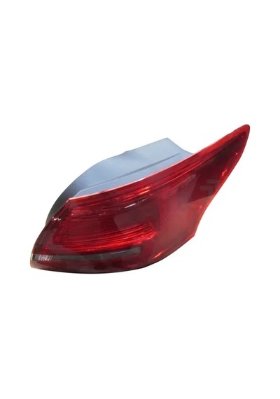 Diş Stop Lambasi Sağ Kırmızı / Beyaz E Marklı Ford Focus - Sd - 2015-2018