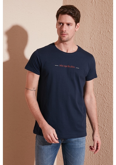Buratti Pamuklu Slim Fit Bisiklet Yaka Erkek T Shirt 541Wind Lacivert Buratti Pamuklu Slim Fit Bisiklet Yaka Erkek T Shirt 541Wind Lacivert