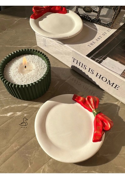 Yılbaşı Konsept Kurdele Görünümlü Dekor Tabak İnci Tozlu Mum Set 2 Li Çok Renkli