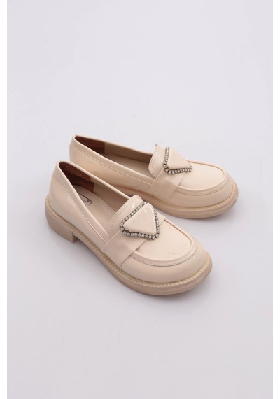 Dgn 5112-424 Üçgen Taş Detayli Kadin Loafer Ayakkabi Ten Rugan