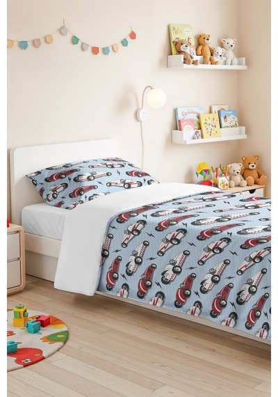 Evimde Bambaşka Mavi Araba Modern Erkek Çocuk Pike Takımı-kırmızı Yarış Desenli Bebek Odası Yatak Örtüsü-160x220 CM Evimde Bambaşka Mavi Araba Modern Erkek Çocuk Pike Takımı-kırmızı Yarış Desenli Bebek Odası Yatak Örtüsü-160x220 CM