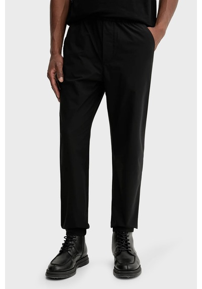 Calvin Klein Slim Fit Lastikli Bel Daralan Paça Pantolon Lv04lb614gub1 Erkek Pantolon Lv04lb614g Ub1 Siyah Calvin Klein Slim Fit Lastikli Bel Daralan Paça Pantolon Lv04lb614gub1 Erkek Pantolon Lv04lb614g Ub1 Siyah
