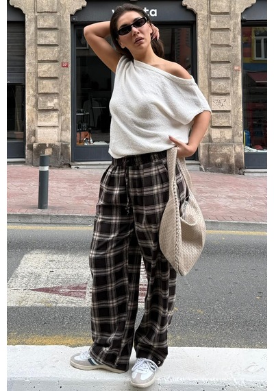 Madmext Kahverengi Ekose Desenli Balon Fit Kadın Pantolon Mg2686