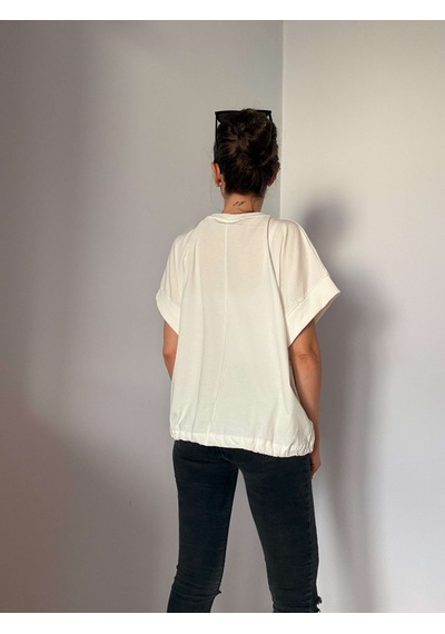 Ali Butik Beyaz Paint Girl Baskılı Alttan Büzmeli Tişört Beyaz Ali Butik Beyaz Paint Girl Baskılı Alttan Büzmeli Tişört Beyaz