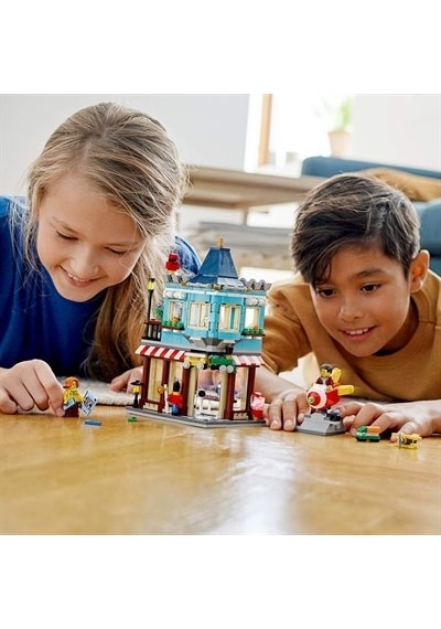 LEGO® Creator 31105 Oyuncak Mağazası 554 Parça
