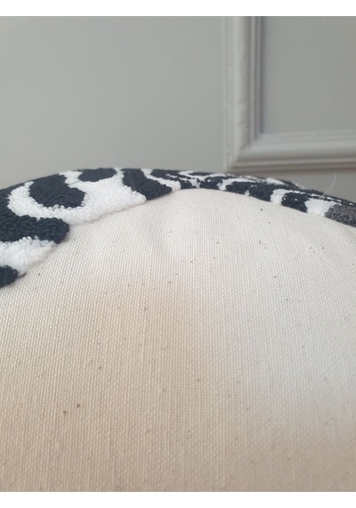 Dekoratif Kırlent Zebra Model - Punch Nakışlı - Kırlent İçi Dahil