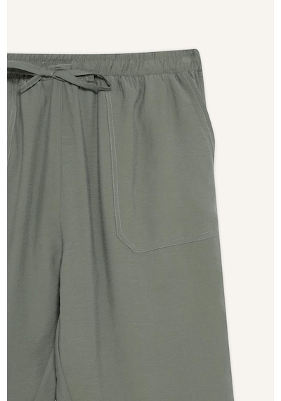 DeFacto Straight Fit Çift Cepli Yüksek Bel Düz Paça Modal Kumaş Pantolon E5962AX25SPGN460