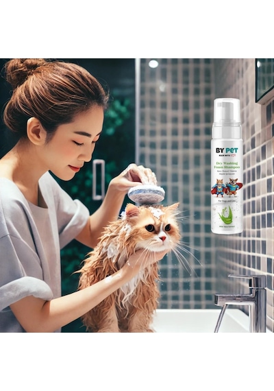 Tr Aloe Vera İçerikli Kedi Ve Köpek Kuru Yıkama Bakım Şampuanı Tüy Deri Bakım Köpüğü 200 Ml