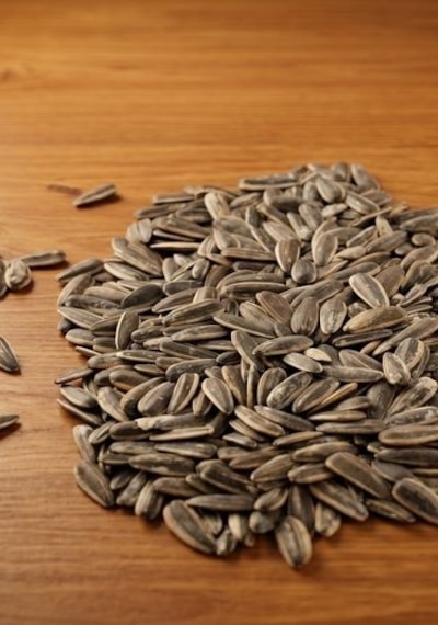 İpek Değirmen Tuzlu Ay Çekirdeği 2 kg Taze Kavrulmuş Çıtır Bol Tuzlu İri Taneli Toptan Boy Ekonomik Aile Paketi