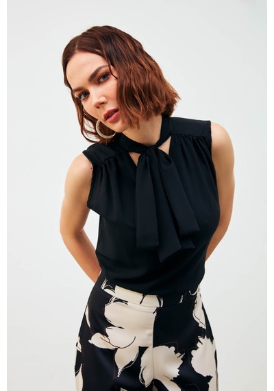 Sateen Fularlı Kolsuz Bluz - Siyah-132834