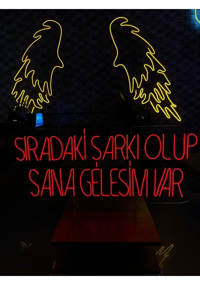 Sıradaki Şarkı Olup Sana Gelesim Var Yazılı Neon Tabela Kırmızı