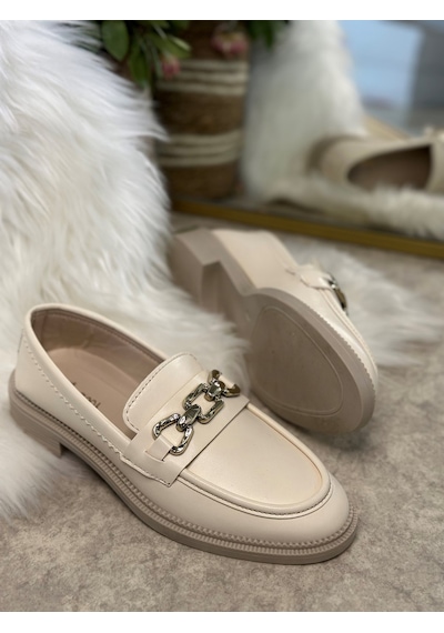 Günlük Kadın Loafer Makosen Klasik Alçak Topuklu Desenli Taban Zincirli Oval Burunlu Ayakkabı 150 Bej Günlük Kadın Loafer Makosen Klasik Alçak Topuklu Desenli Taban Zincirli Oval Burunlu Ayakkabı 150 Bej
