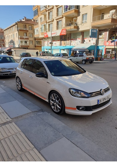 VW Golf 6 Marşpiyel Takımı R20 Plastik Boyasız 2009-2012