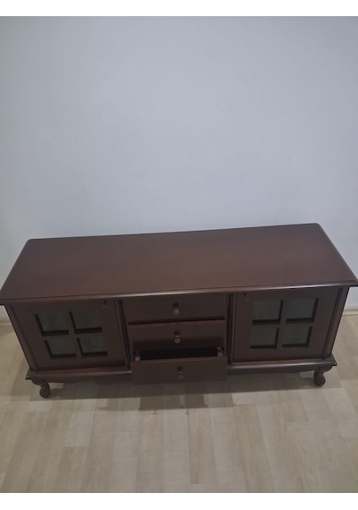 Tv Sehpa St 90567 Pencere Model Ahşap Kayın Aslan Ayak Ceviz Renk 125 Cm El Yapım Ceviz