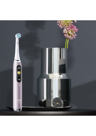 Oral-B iO9 Şarjlı Diş Fırçası Pembe