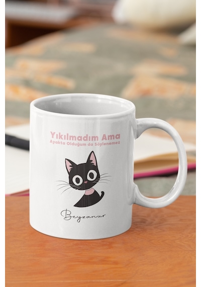 Yıkılmadım Ama Ayakta Olduğumda Söylenemez Kedi İsme Özel Kişiselleştirilebilir Baskılı Kupa Bardak Siyah