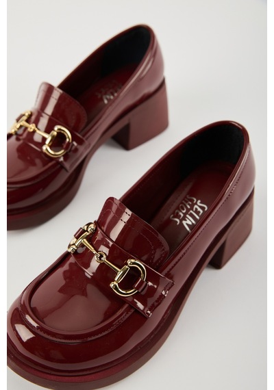 Selin Shoes Hily Gold Aksesuar Detay Kadın Loafer- Bordo Rugan