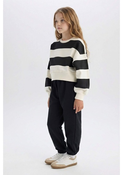 DeFacto Kız Çocuk 2'li Takım Çizgili Bisiklet Yaka Sweatshirt Beli Lastikli Jogger Eşofman Altı D4091A824WNBK26 Siyah DeFacto Kız Çocuk 2'li Takım Çizgili Bisiklet Yaka Sweatshirt Beli Lastikli Jogger Eşofman Altı D4091A824WNBK26 Siyah