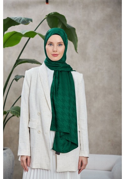 Moda Mevsimi İpekhan Neo Kazayağı Desen İpeksi Jakar Şal Zümrüt Moda Mevsimi İpekhan Neo Kazayağı Desen İpeksi Jakar Şal Zümrüt