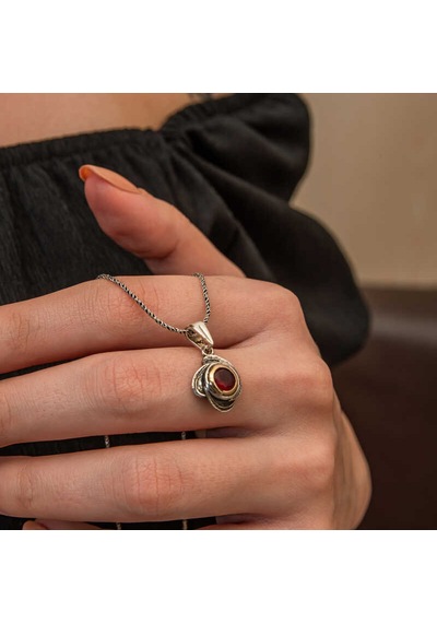 Gümüş Kırmızı Taşlı Gül Model Kadın Kolye