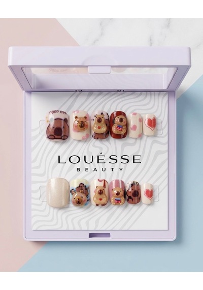 Louésse Capy Love Story Takma Tırnak 12 Li Kapibara Kalpli Cute Nail Set