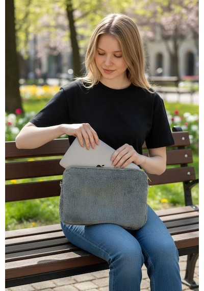 Plush Studıo 13-13.3-14 Inch Peluş Macbook, Laptop Çantası, Gri Toscase Askısız 36x26cm Gri Gri
