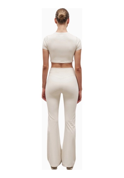 Because Of Alice Base Sculpting Flared Leggings Şekillendirici Yüksek Bel Bol Paça Kadın Tayt Krem