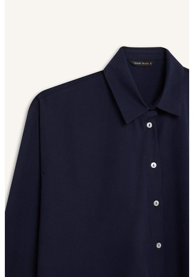 DeFacto Oversize Geniş Kalıp Poplin Basic Düz Uzun Kollu Gömlek E2677AX24WNNV245 Lacivert DeFacto Oversize Geniş Kalıp Poplin Basic Düz Uzun Kollu Gömlek E2677AX24WNNV245 Lacivert