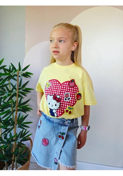 Superbaby Kız Çocuk Hello Kitty Temalı İkili Takım - Krem Nakışlı Tişört Ve Aksesuarlı Denim Şort Etek Kombini Sarı Superbaby Kız Çocuk Hello Kitty Temalı İkili Takım - Krem Nakışlı Tişört Ve Aksesuarlı Denim Şort Etek Kombini Sarı