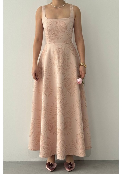 Nils Butik Askılı Kare Yaka Jakar Desenli Seraphine Midi Elbise Açık Pembe