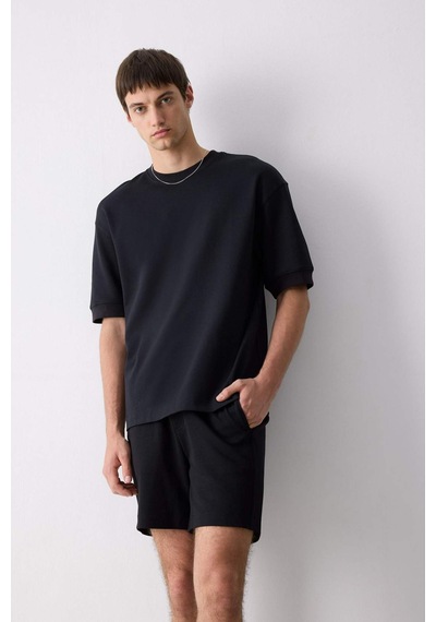 DeFacto Regular Fit Düz Paça Şort D9769AX25SMBK81