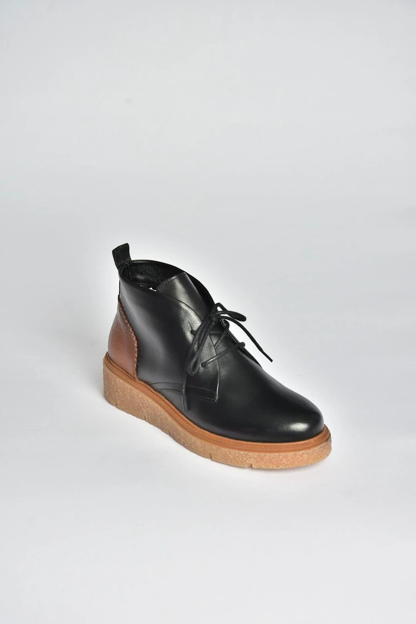 Fox Shoes V555011003 Siyah Hakiki Deri Comfort Ortopedik Taban Bağcıklı Kadın Bot Siyah-hakiki Deri Fox Shoes V555011003 Siyah Hakiki Deri Comfort Ortopedik Taban Bağcıklı Kadın Bot Siyah-hakiki Deri