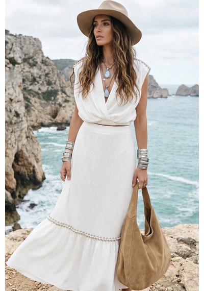 Fashion Cocktail İnci Sıralı Ve Jüt Şeritli Apoletli Kolsuz Bohem Organik Doku Krınkıl Kumaş Eteği Astarlı Kruvaze V Yaka Crop Bluz Fırfırlı Uzun Boho Bohem Tatil Chic Etek Seti İkili Takım ekru