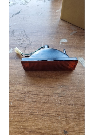 D21 91-97 Sağ Tampon Sinyali B613012g02