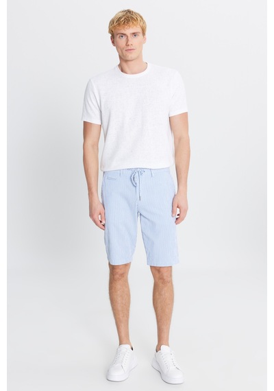 AC&Co / Altınyıldız Classics Erkek Beyaz Mavı Slim Fit Dar Kesim Yan Cepli Gofre Desenli Şort Beyaz Mavı Beyaz - Mavi