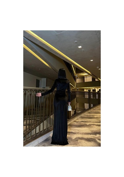 Lior Design Kadın Zarif Detay Esnek Kadife Kumaş V Yaka Yırtmaçlı Abiye Elbise Siyah Lior Design Kadın Zarif Detay Esnek Kadife Kumaş V Yaka Yırtmaçlı Abiye Elbise Siyah