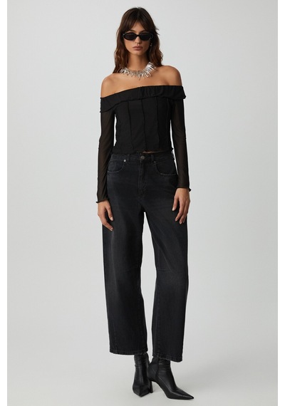 Ethıquet Nerys Kadın Straplez Yaka Omuzları Açık Uzun Kollu Slim Fit Siyah Bluz