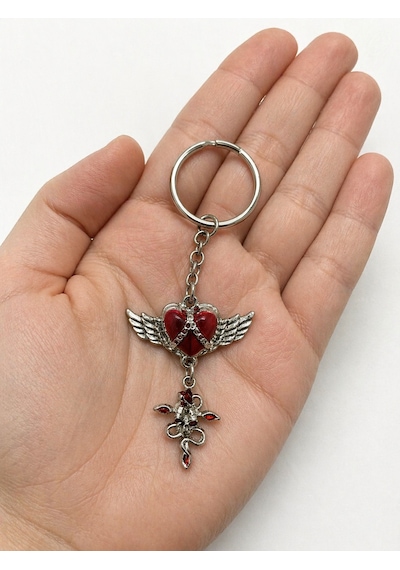 Kırmızı Kalp Kanatlı Gotik Anahtarlık Metal Gümüş Renk Aksesuar
