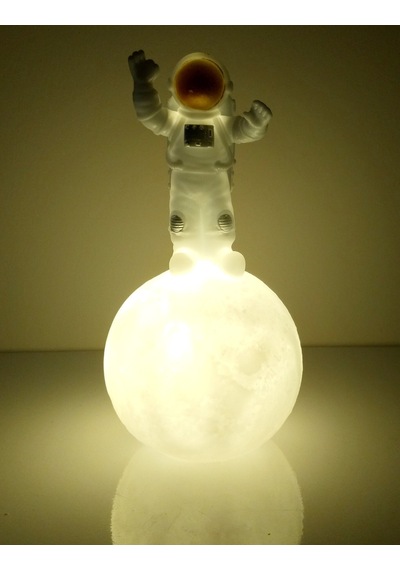 Astronot Şekilli Gece Ve Masa Lambası Beyaz