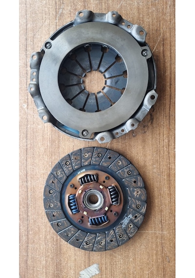 Qashqai 1.6 07-13 Juke 1.6 10- Note 1.6 06-12 Micra K12 05-10 Hr16de Debriyaj Set Nss2204 30100ed800 Exedy
