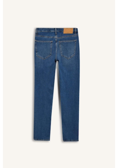 Defacto Pedro Slim Fit Dar Kalıp Normal Bel Dar Paça Jean Pantolon B8418AX24SP Mavi