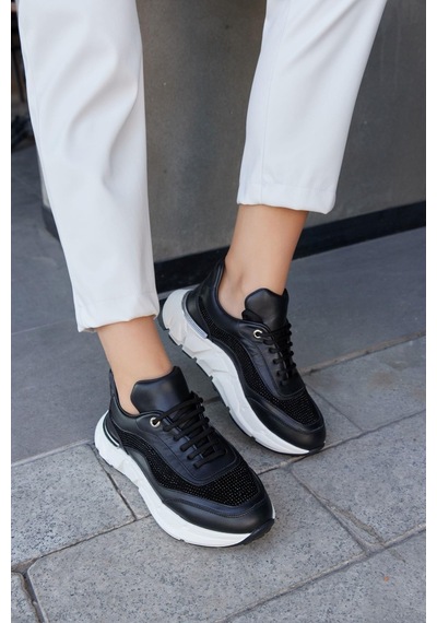 Hilary Siyah Hakiki Deri Taşlı Kadın Sneaker-Siyah