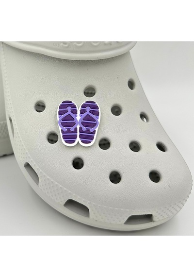 Crocs Terlik Süsü Ve Aksesuarı , Çanta Süsü Jibbitz Parmak Arası Terlik 08 Görsel Logo Aksesuar Mor-lila-beyaz Crocs Terlik Süsü Ve Aksesuarı , Çanta Süsü Jibbitz Parmak Arası Terlik 08 Görsel Logo Aksesuar Mor-lila-beyaz