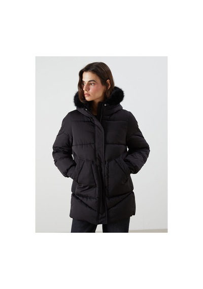 LC Waikiki Alıta Cıty Farkıyla Lcw Vision Siyah Düz Loose & Bol Kadın Şişme Mont Siyah - 929815501 Siyah LC Waikiki Alıta Cıty Farkıyla Lcw Vision Siyah Düz Loose & Bol Kadın Şişme Mont Siyah - 929815501 Siyah