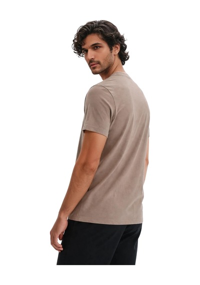 Arma Ar-ma Erkek Bisiklet Yaka Tişört Resim Baskili Örme Kumaş Regular Fit %100 Pamuk 30/2 Süprem Y31344448502 Gri-bej G8 Arma Ar-ma Erkek Bisiklet Yaka Tişört Resim Baskili Örme Kumaş Regular Fit %100 Pamuk 30/2 Süprem Y31344448502 Gri-bej G8