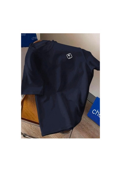 Medinenur Göğüs Baskılı Basic T-shirt Lacivert