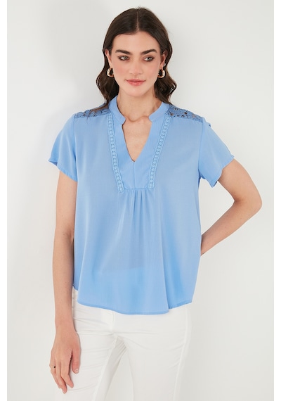 Lela Güpür Detaylı % 100 Pamuk Regular Fit V Yaka Bayan Bluz 611Bz0286 Bebe Mavi