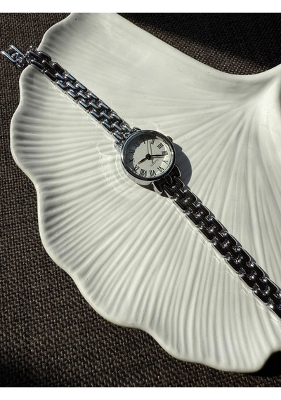 Retro Minimal Boncuk Kordon Vintage Kadın Kol Saati Gümüş Sarı